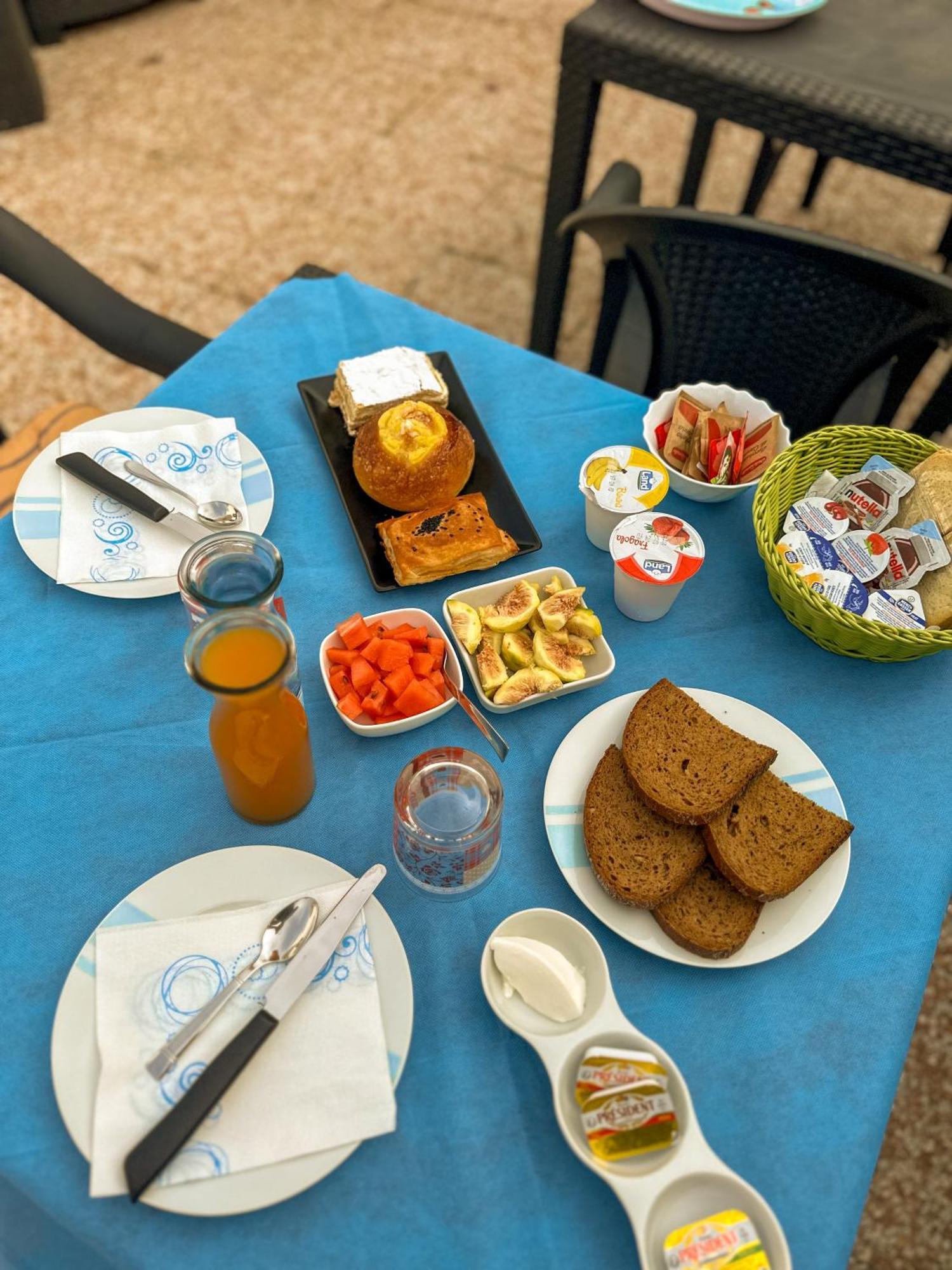 B. Sinis Bed & Breakfast Cabras Exterior photo