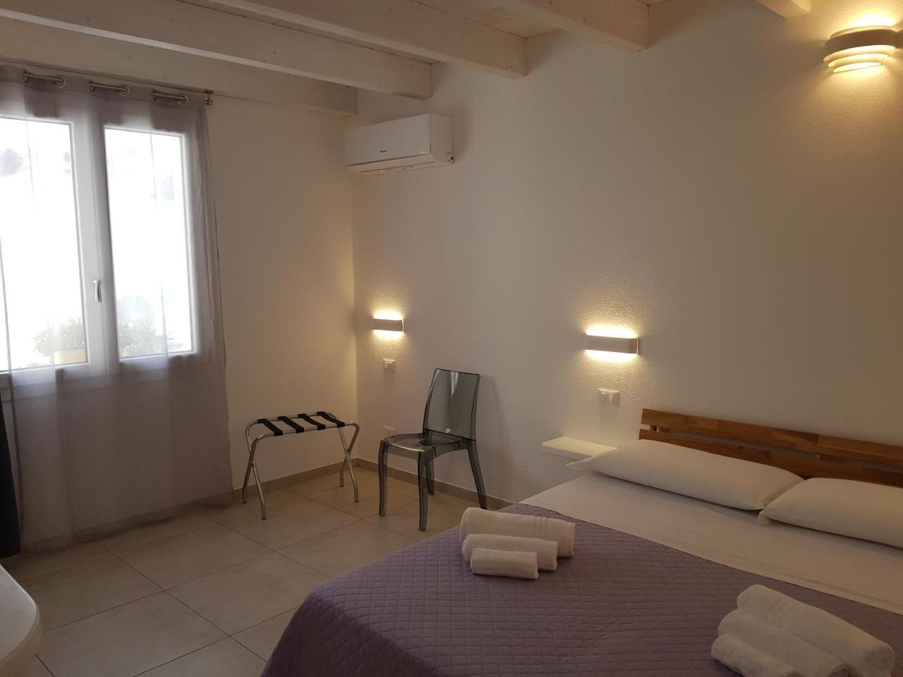 B. Sinis Bed & Breakfast Cabras Exterior photo