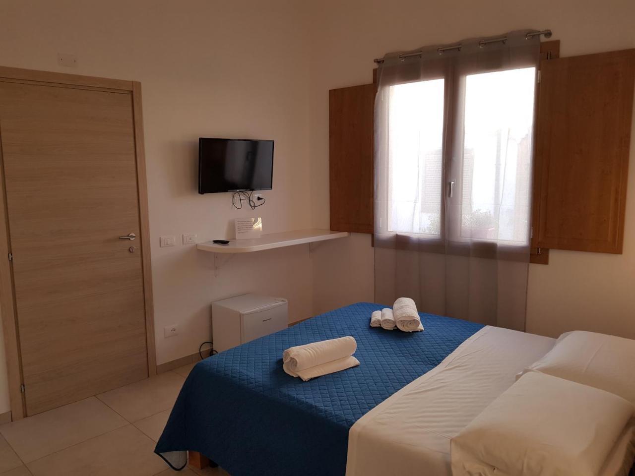 B. Sinis Bed & Breakfast Cabras Exterior photo